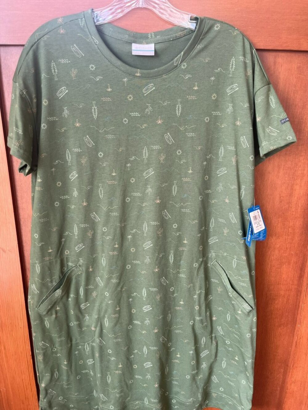 Columbia Women Green Camping Graphic T-Shirt Dress Whimsy Casual Comfy Large NWT